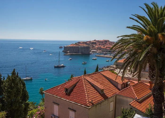 アパート Ambassador *