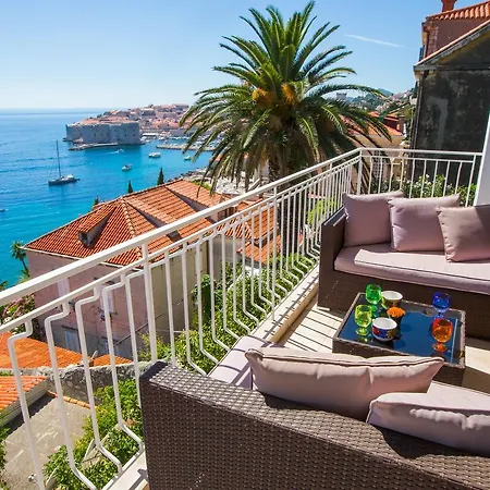 Ambassador * דוברובניק