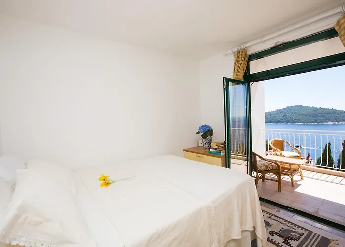 Ambassador Apartament *