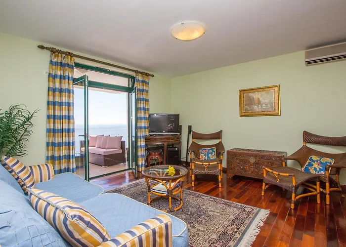 Ambassador Apartament